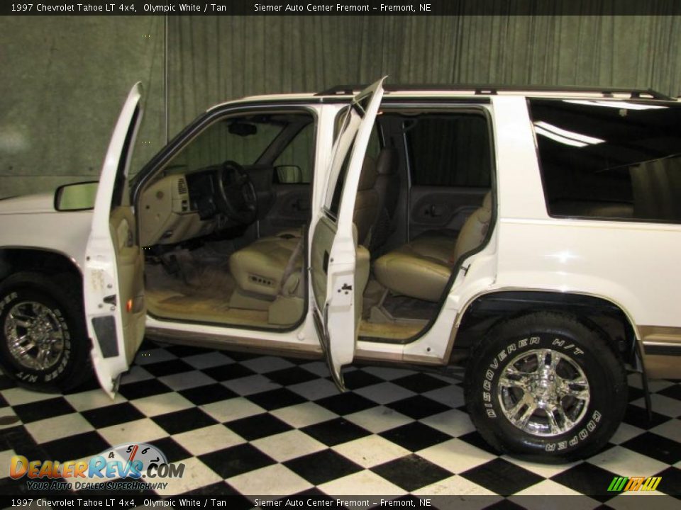 1997 Chevrolet Tahoe LT 4x4 Olympic White / Tan Photo #25