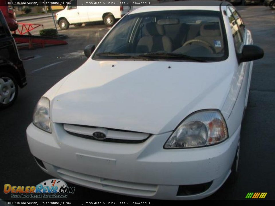2003 Kia Rio Sedan Polar White / Gray Photo #3