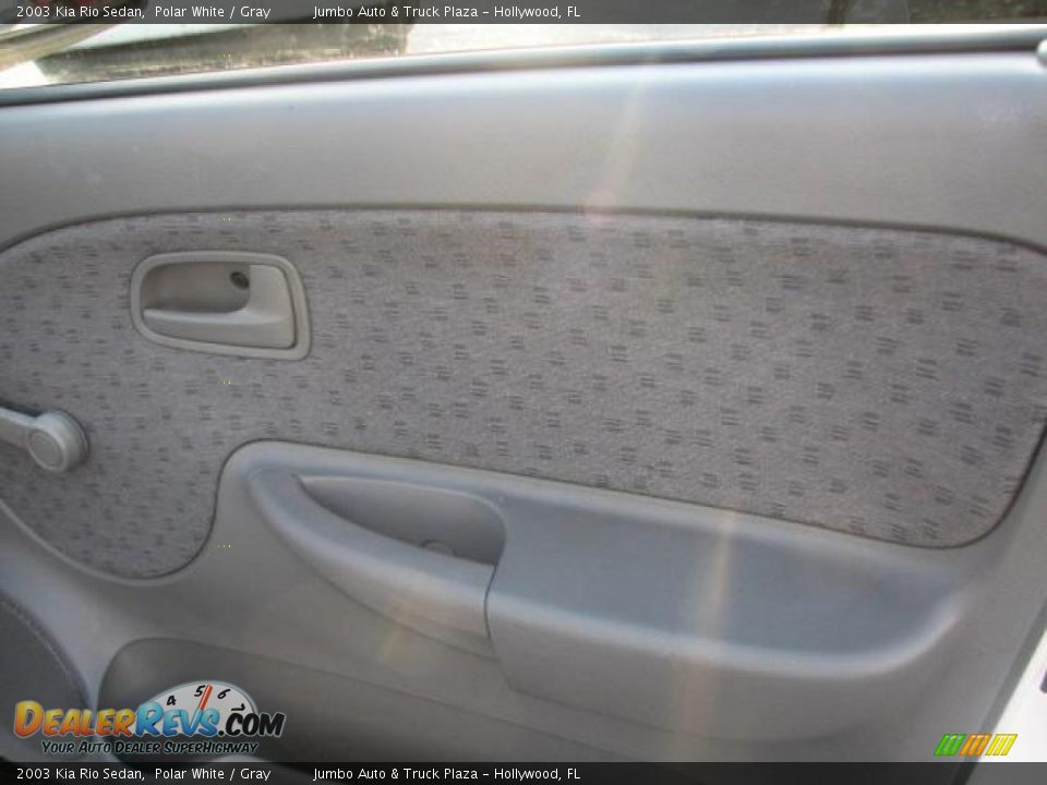 2003 Kia Rio Sedan Polar White / Gray Photo #16