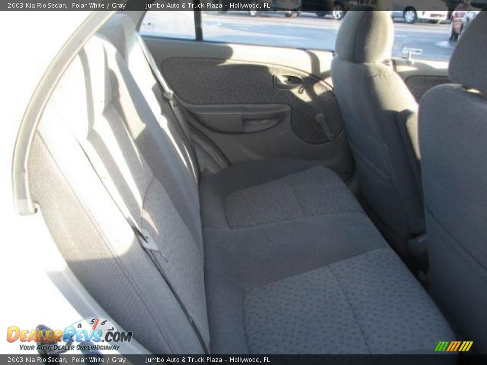 2003 Kia Rio Sedan Polar White / Gray Photo #17