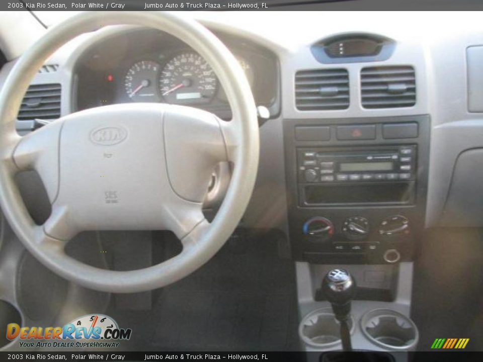 2003 Kia Rio Sedan Polar White / Gray Photo #18