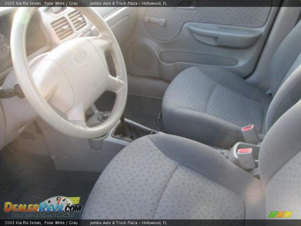 2003 Kia Rio Sedan Polar White / Gray Photo #20