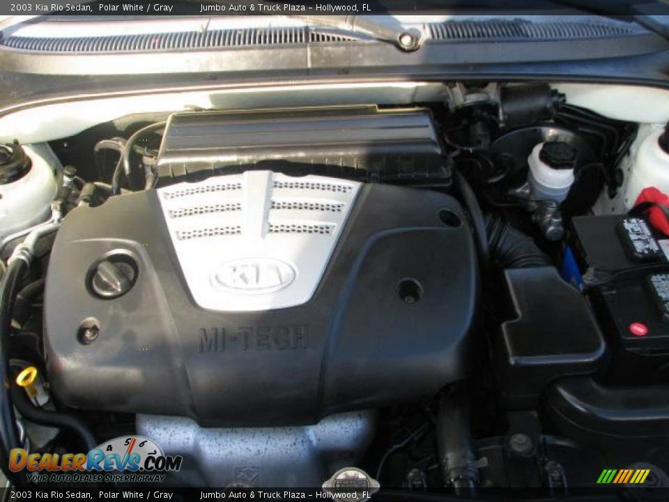 2003 Kia Rio Sedan Polar White / Gray Photo #23