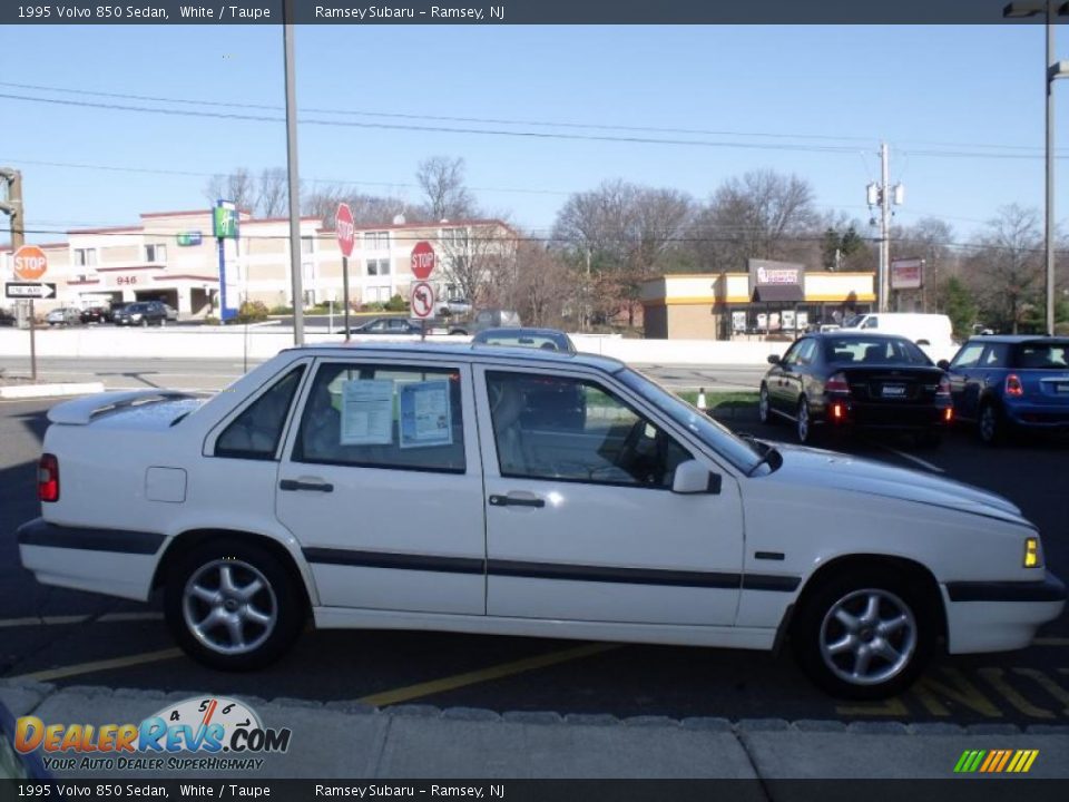 1995 Volvo 850 Sedan White / Taupe Photo #6