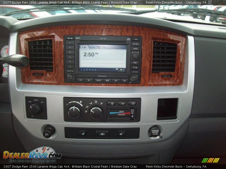 Controls of 2007 Dodge Ram 1500 Laramie Mega Cab 4x4 Photo #23