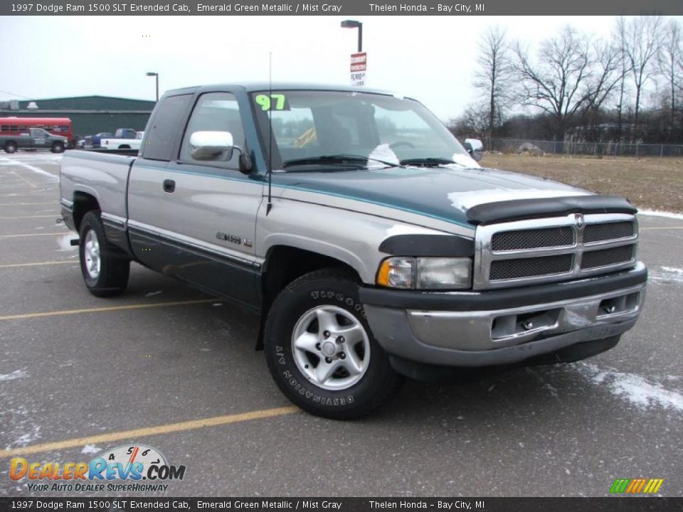 1997 Dodge Ram 1500 SLT Extended Cab Emerald Green Metallic / Mist Gray Photo #3