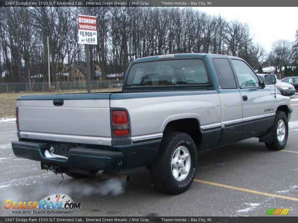 1997 Dodge Ram 1500 SLT Extended Cab Emerald Green Metallic / Mist Gray Photo #6