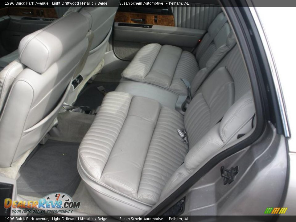 Beige Interior - 1996 Buick Park Avenue  Photo #14