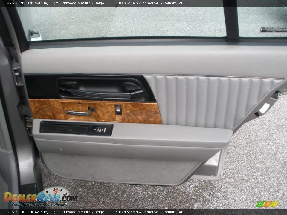 Door Panel of 1996 Buick Park Avenue  Photo #19