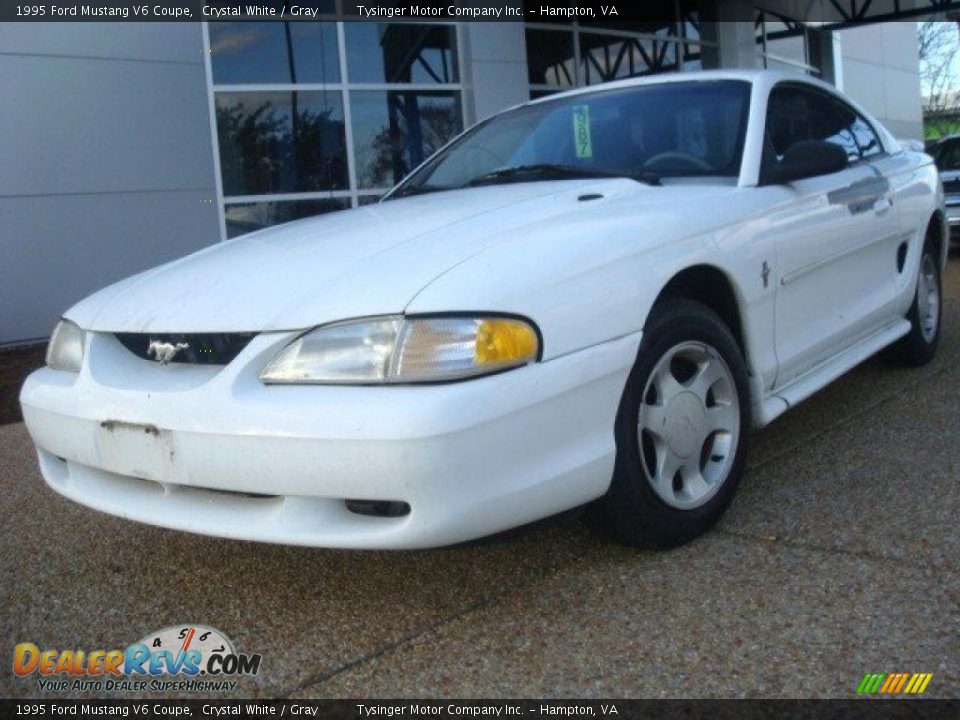 1995 Ford Mustang V6 Coupe Crystal White / Gray Photo #1