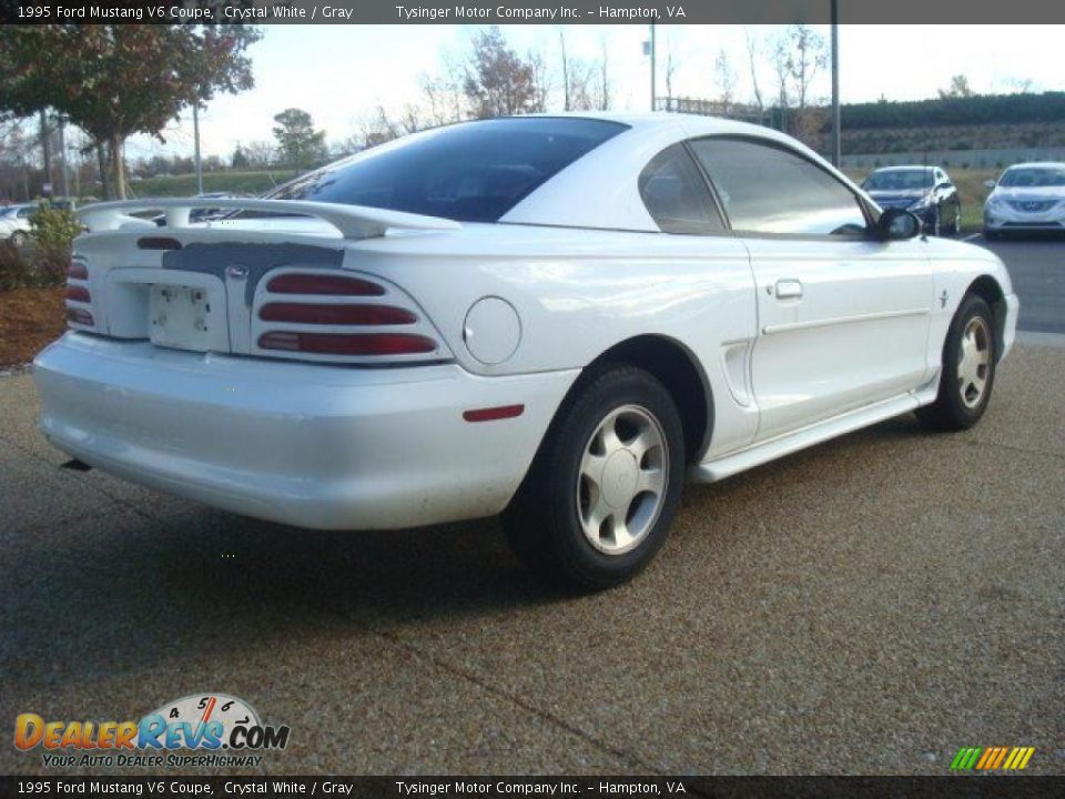 1995 Ford Mustang V6 Coupe Crystal White / Gray Photo #6