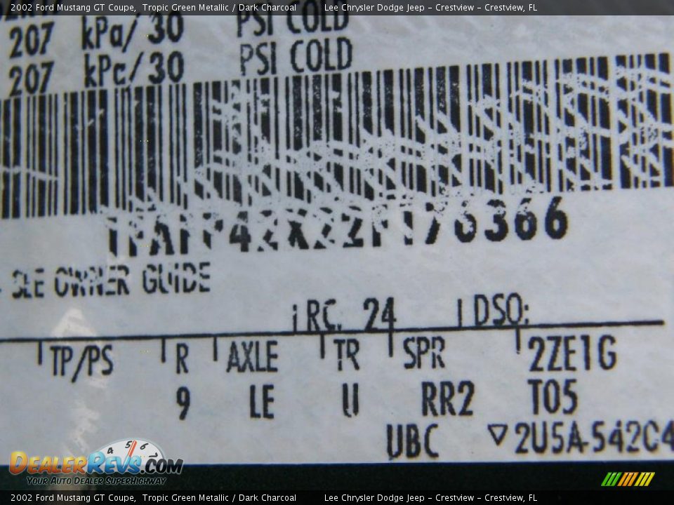 2002 Ford Mustang GT Coupe Tropic Green Metallic / Dark Charcoal Photo #25