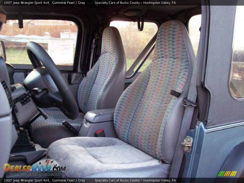 Gray Interior - 1997 Jeep Wrangler Sport 4x4 Photo #30