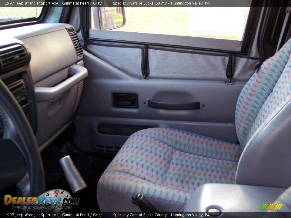 Gray Interior - 1997 Jeep Wrangler Sport 4x4 Photo #31