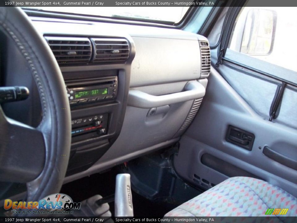 1997 Jeep Wrangler Sport 4x4 Gunmetal Pearl / Gray Photo #33