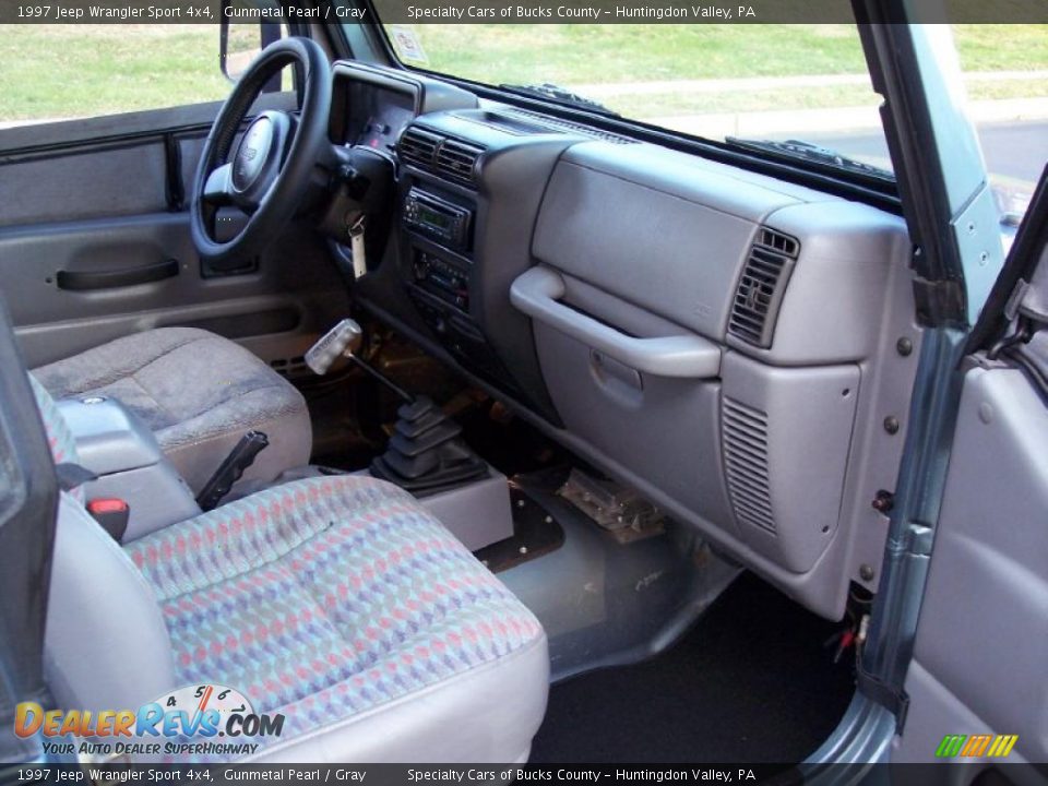 Gray Interior - 1997 Jeep Wrangler Sport 4x4 Photo #36