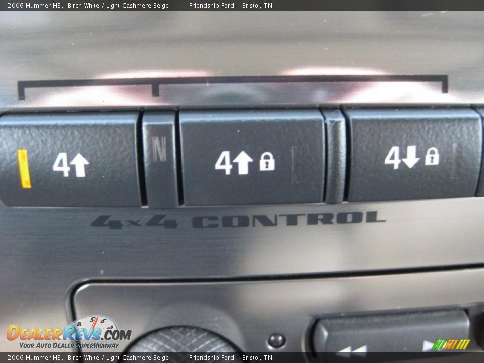 2006 Hummer H3 Birch White / Light Cashmere Beige Photo #29