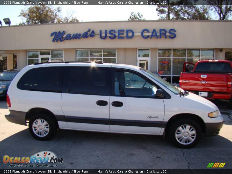 1998 Plymouth Grand Voyager SE Bright White / Silver Fern Photo #1