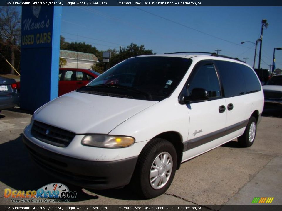 1998 Plymouth Grand Voyager SE Bright White / Silver Fern Photo #4