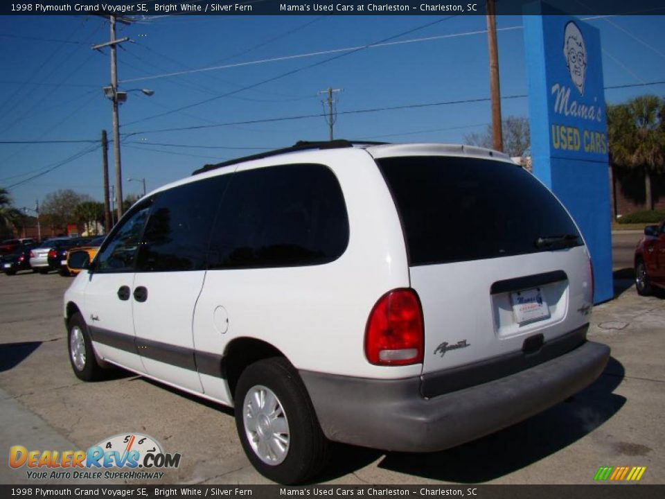 1998 Plymouth Grand Voyager SE Bright White / Silver Fern Photo #6