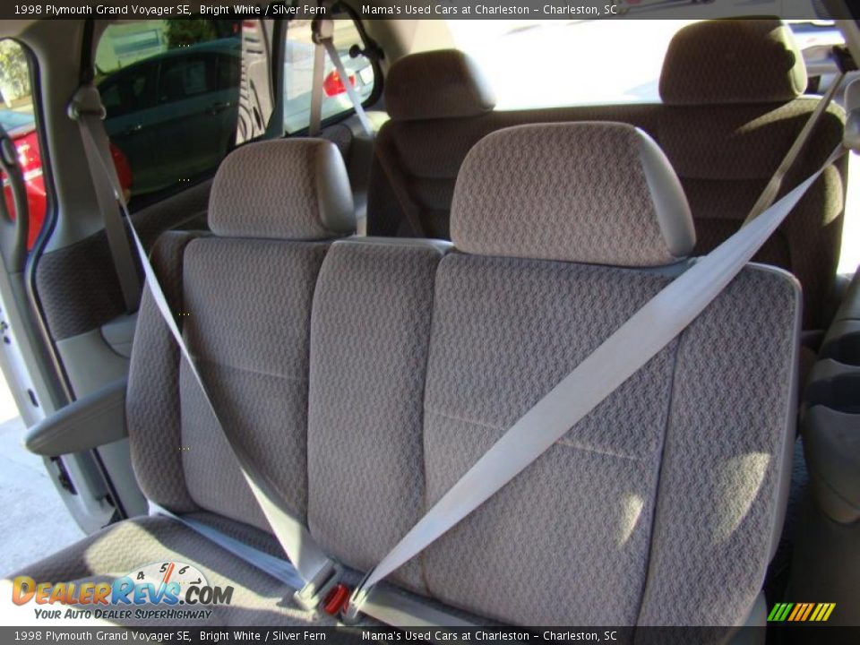 1998 Plymouth Grand Voyager SE Bright White / Silver Fern Photo #12