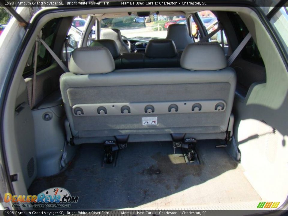 1998 Plymouth Grand Voyager SE Bright White / Silver Fern Photo #14