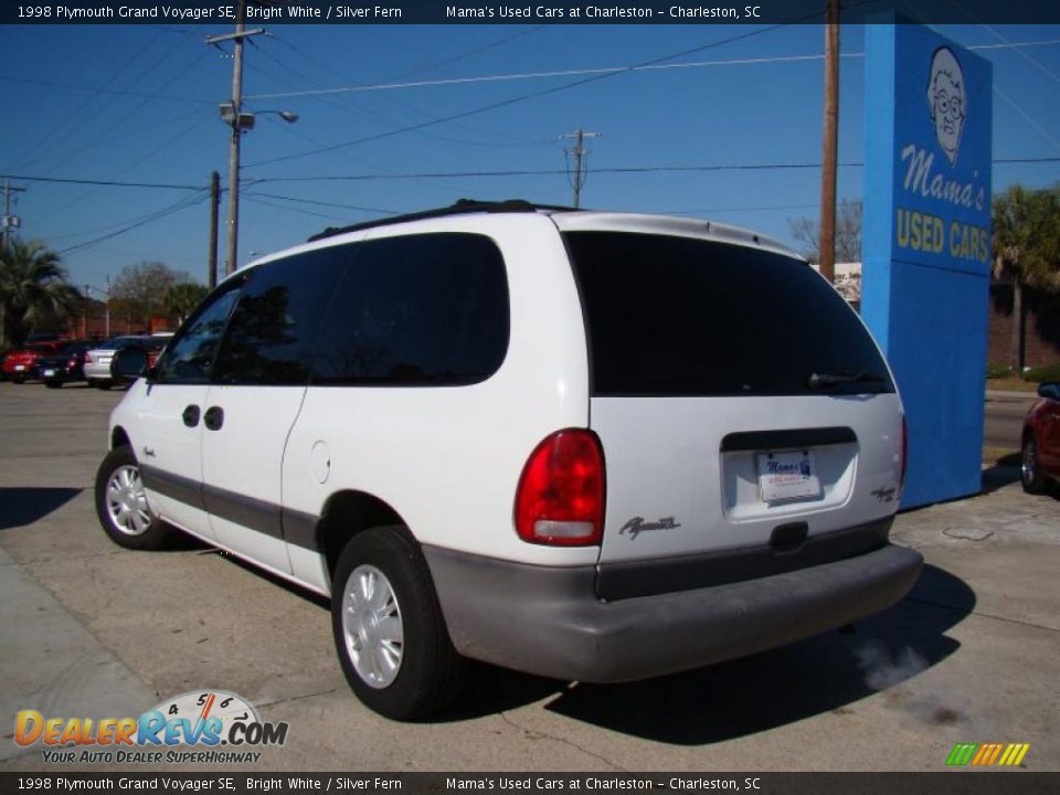 1998 Plymouth Grand Voyager SE Bright White / Silver Fern Photo #32