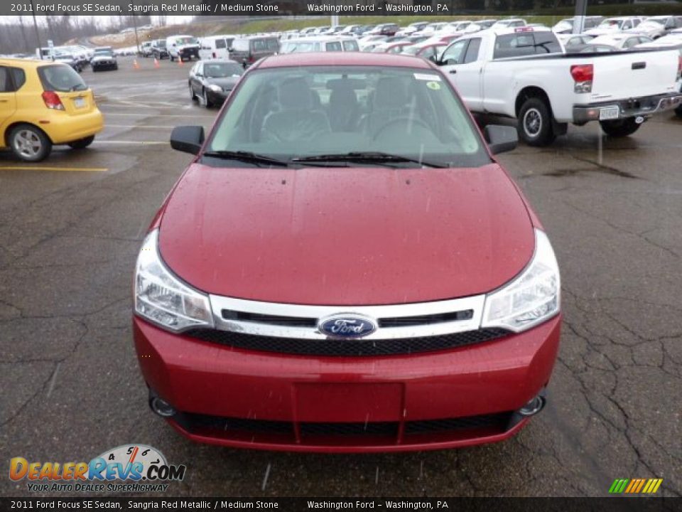 2011 Ford Focus SE Sedan Sangria Red Metallic / Medium Stone Photo #7