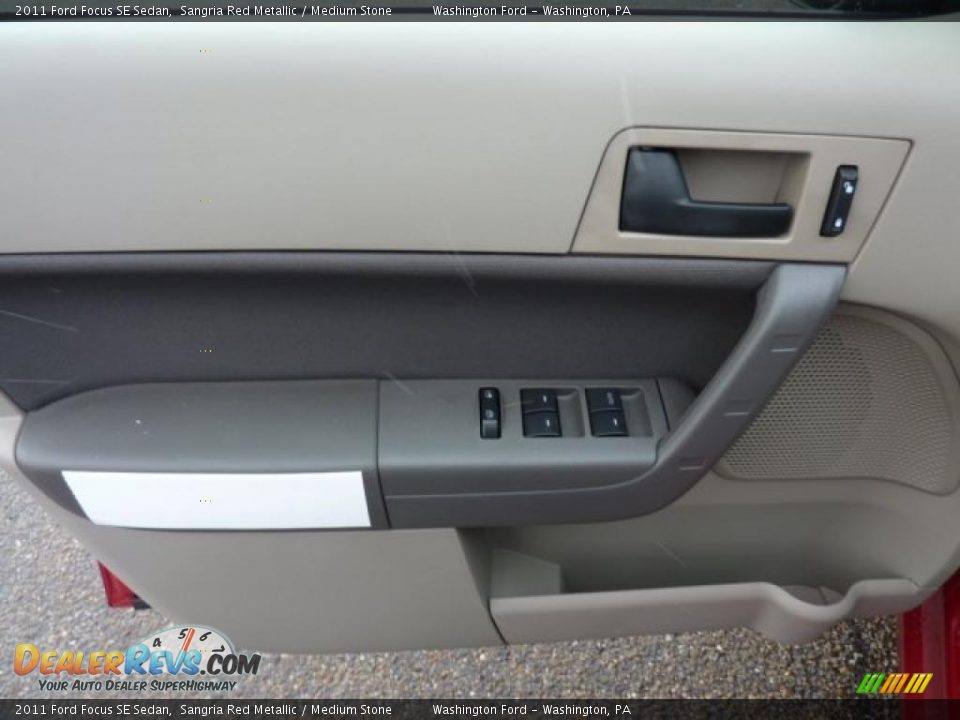 2011 Ford Focus SE Sedan Sangria Red Metallic / Medium Stone Photo #12