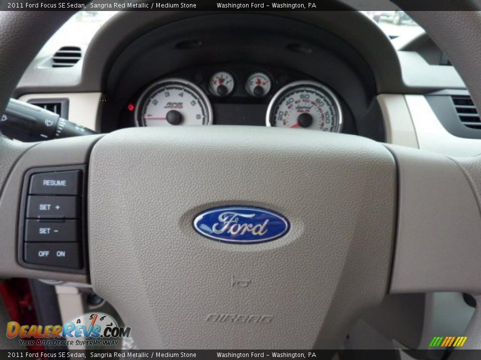 2011 Ford Focus SE Sedan Sangria Red Metallic / Medium Stone Photo #19