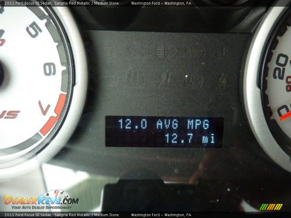 2011 Ford Focus SE Sedan Sangria Red Metallic / Medium Stone Photo #20