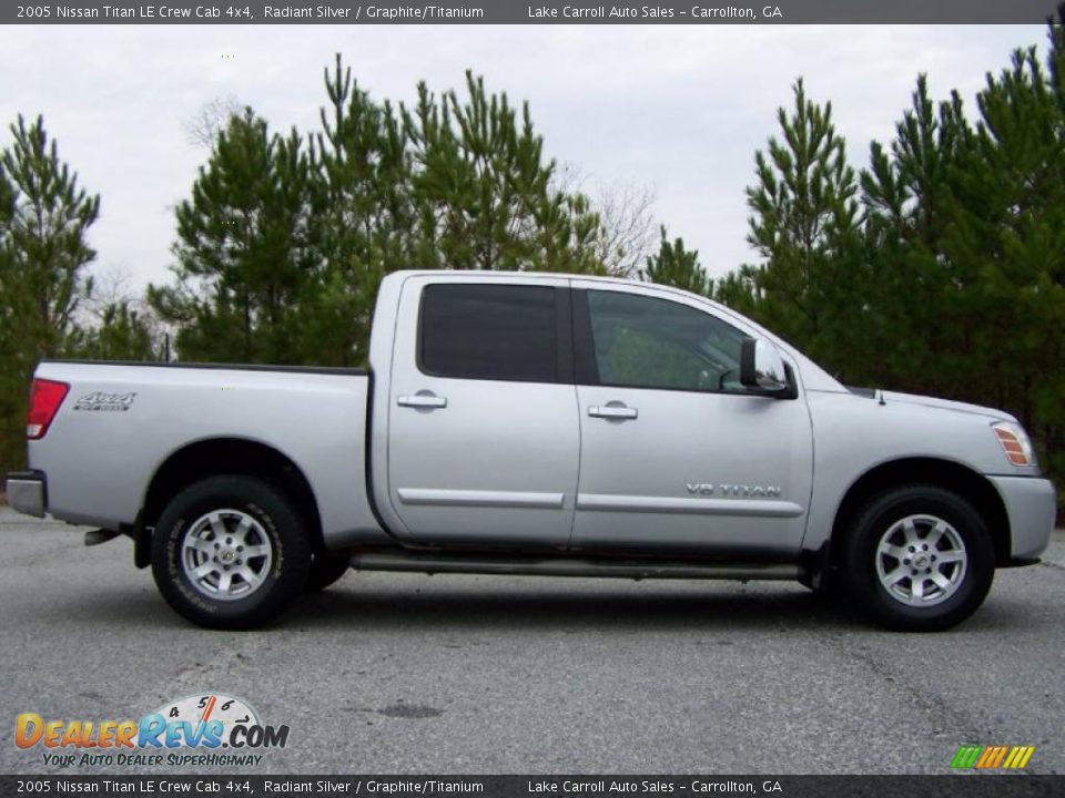 Radiant Silver 2005 Nissan Titan LE Crew Cab 4x4 Photo #11