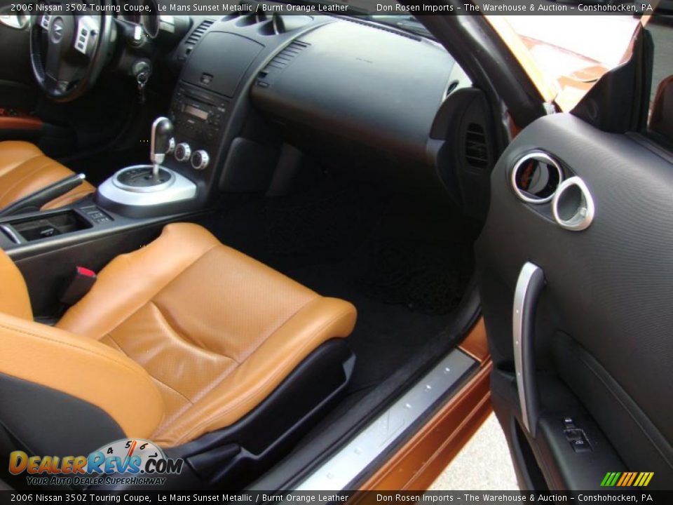 Dashboard of 2006 Nissan 350Z Touring Coupe Photo #18