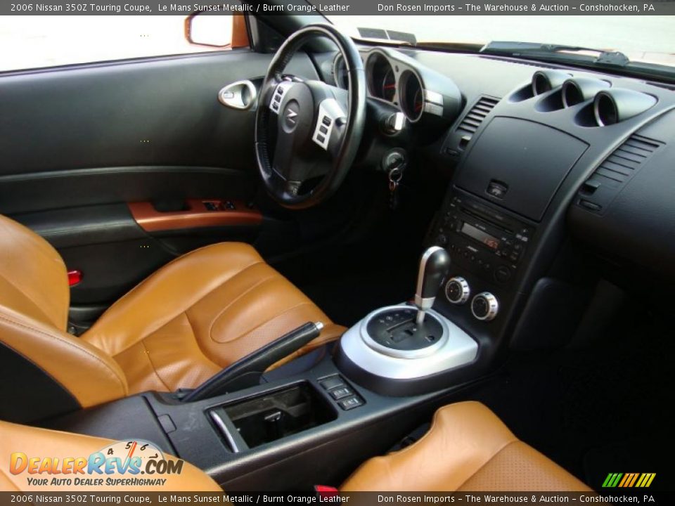 Dashboard of 2006 Nissan 350Z Touring Coupe Photo #19