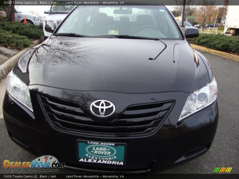 2009 Toyota Camry LE Black / Ash Photo #9