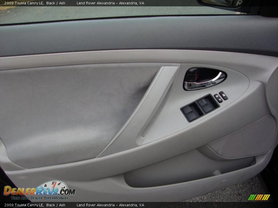 2009 Toyota Camry LE Black / Ash Photo #10