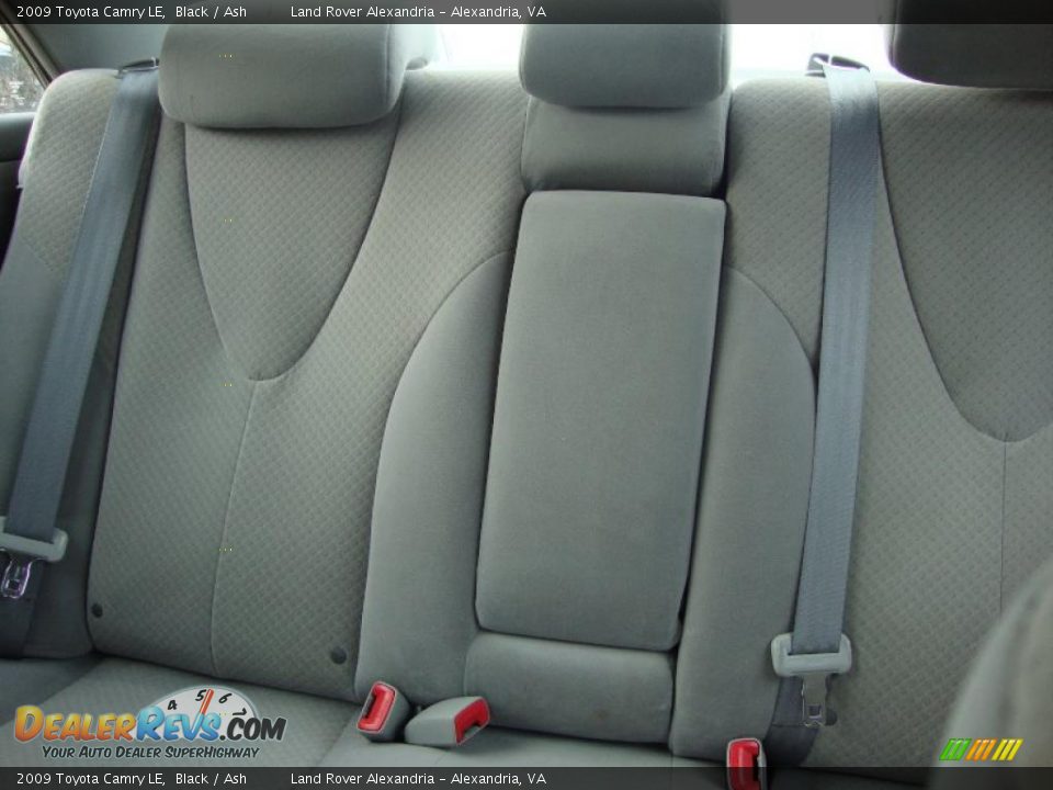 2009 Toyota Camry LE Black / Ash Photo #17
