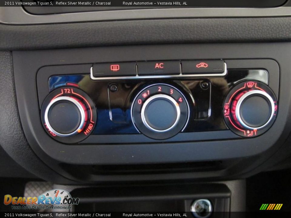 2011 Volkswagen Tiguan S Reflex Silver Metallic / Charcoal Photo #16