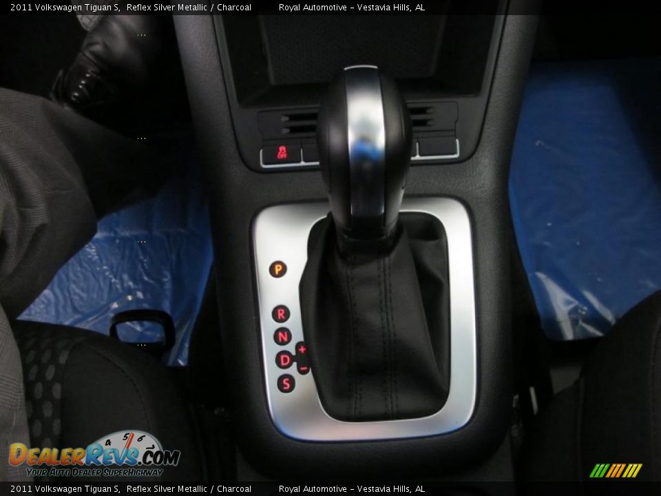 2011 Volkswagen Tiguan S Reflex Silver Metallic / Charcoal Photo #17