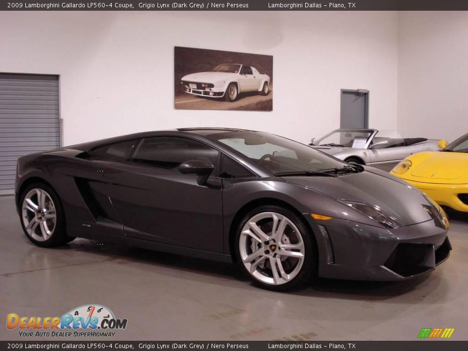 Front 3/4 View of 2009 Lamborghini Gallardo LP560-4 Coupe Photo #2