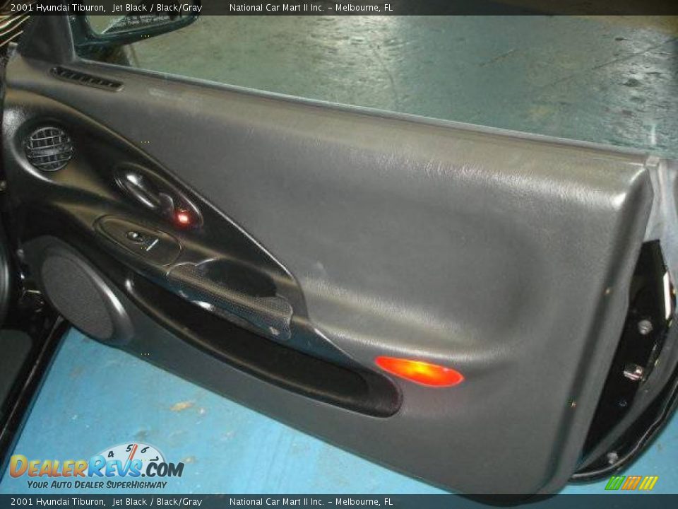 2001 Hyundai Tiburon Jet Black / Black/Gray Photo #27