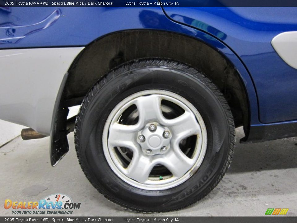 2005 Toyota RAV4 4WD Spectra Blue Mica / Dark Charcoal Photo #37