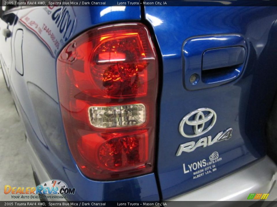 2005 Toyota RAV4 4WD Spectra Blue Mica / Dark Charcoal Photo #38