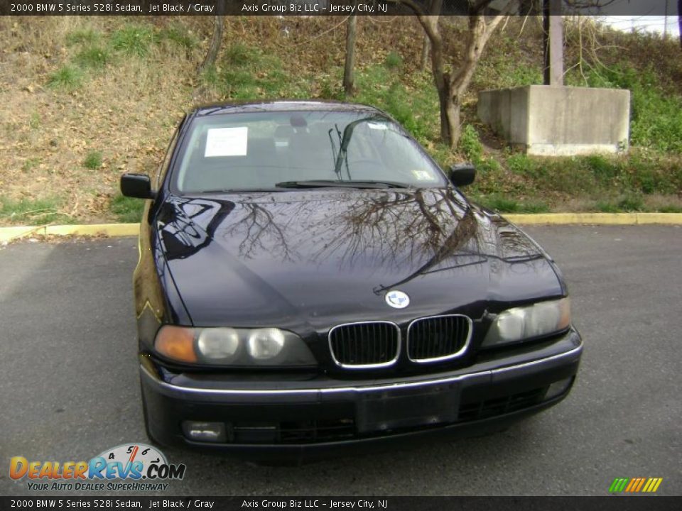 2000 BMW 5 Series 528i Sedan Jet Black / Gray Photo #2