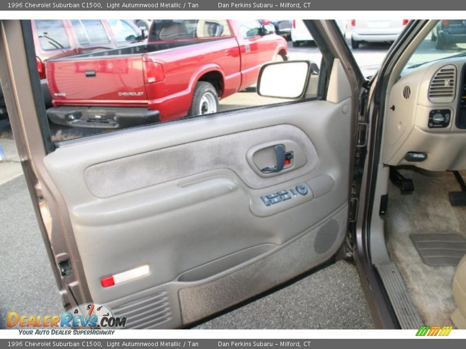 Door Panel of 1996 Chevrolet Suburban C1500 Photo #12