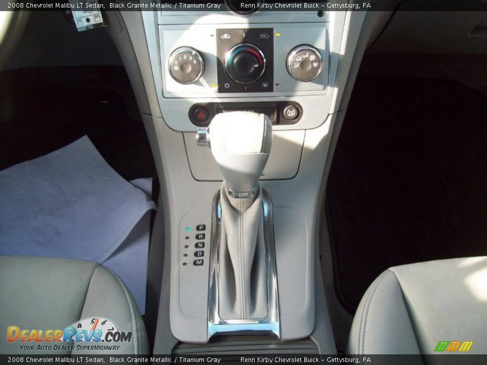 2008 Chevrolet Malibu LT Sedan Shifter Photo #23
