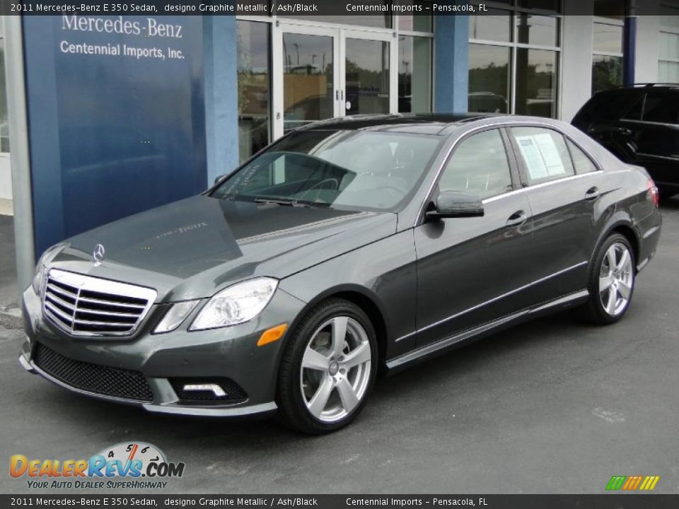 Front 3/4 View of 2011 Mercedes-Benz E 350 Sedan Photo #5