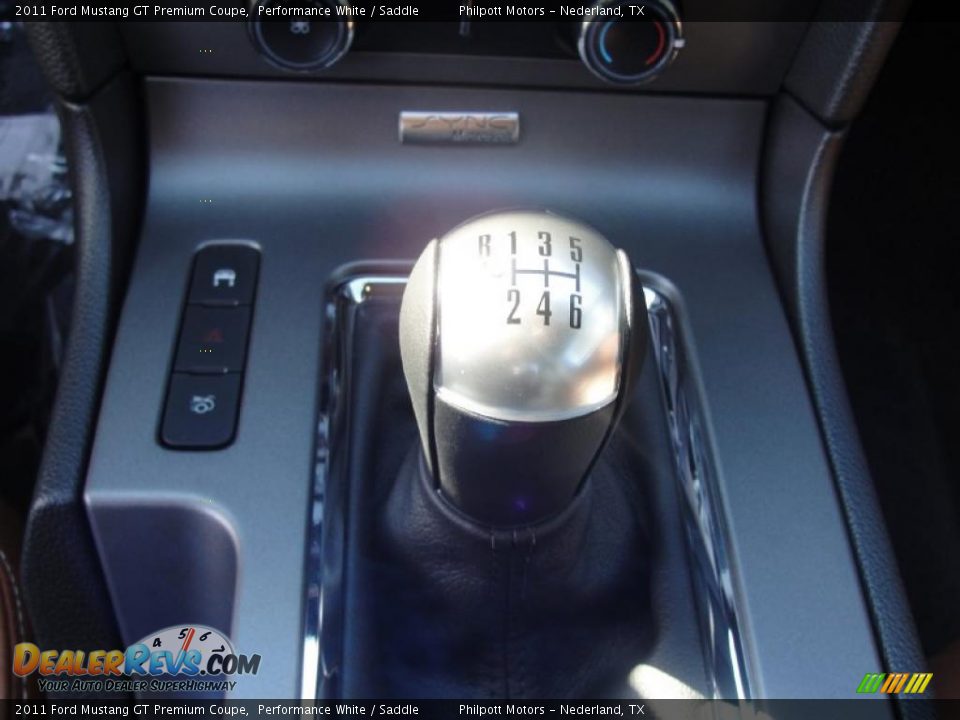 2011 Ford Mustang GT Premium Coupe Shifter Photo #28