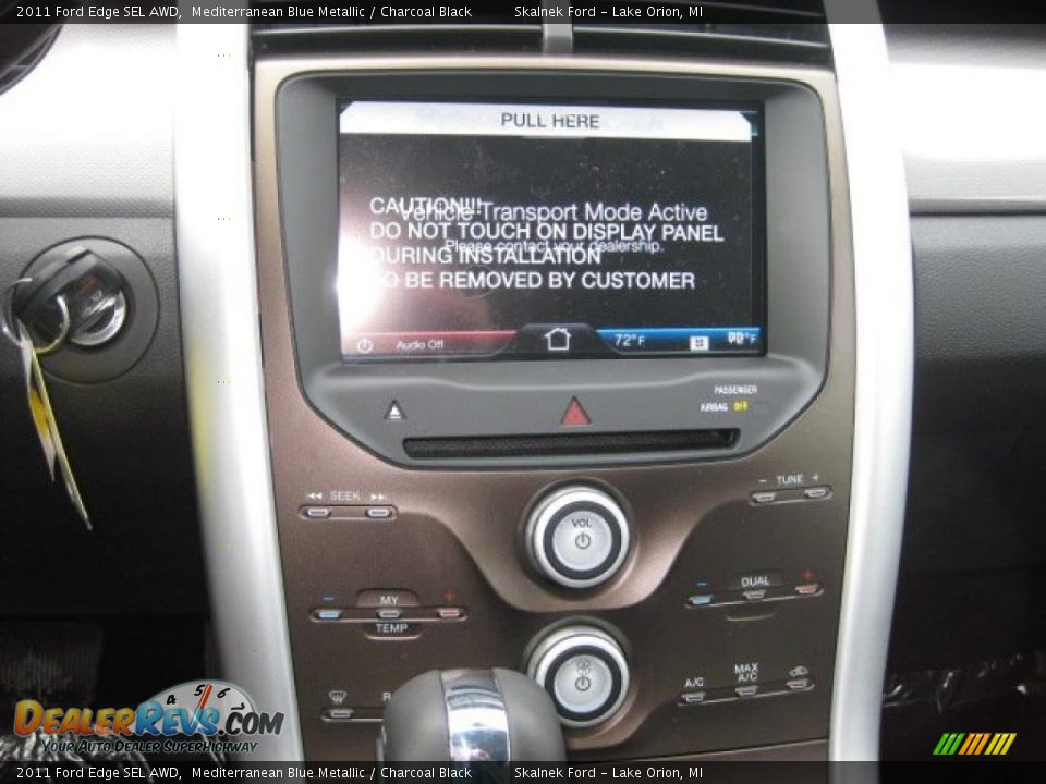 Controls of 2011 Ford Edge SEL AWD Photo #8