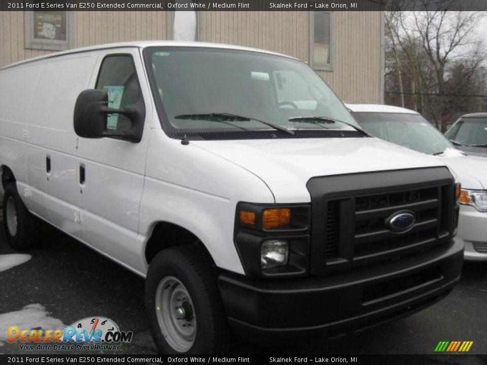 2011 Ford E Series Van E250 Extended Commercial Oxford White / Medium Flint Photo #1